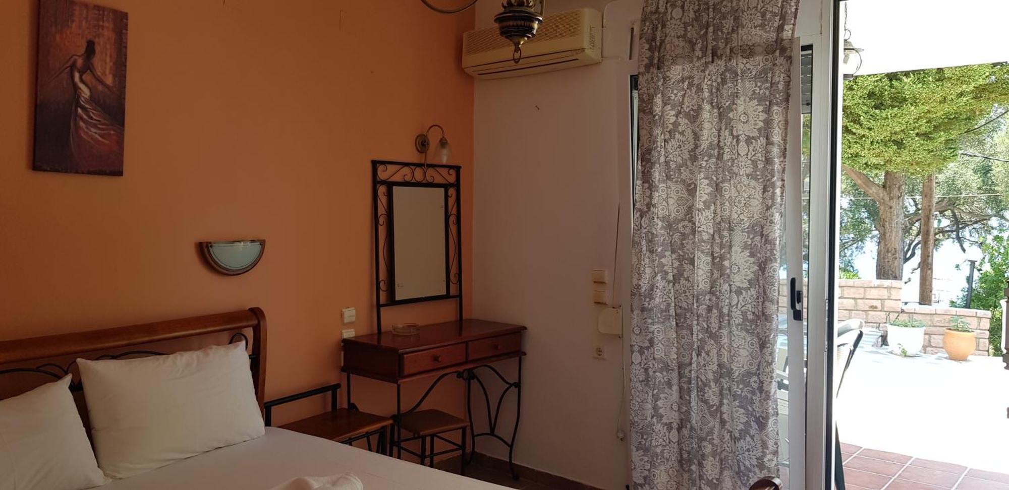 Diogenis Parga Studios Rom bilde